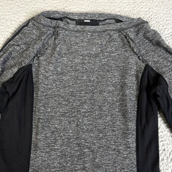 Lululemon Shirt Womens 4  Gray Black Full Tilt Pullover Ruffle Trim Thumb Holes - Picture 3 of 10